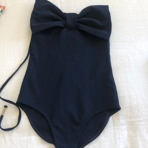 H&M one piece swimsuit. Size 4.